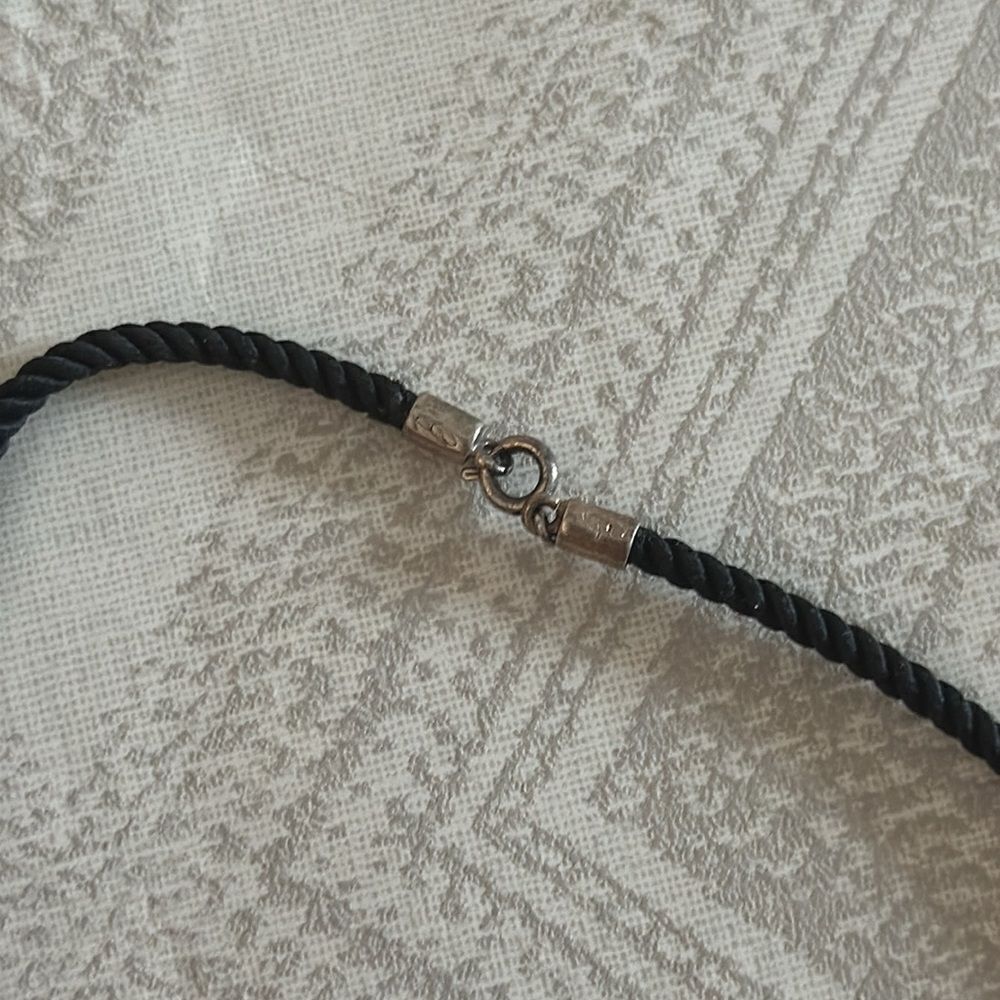 Baccarat Clear Crystal Heart Necklace on Cord 16” Silver Clasp, Includes Box - Picture 5 of 6
